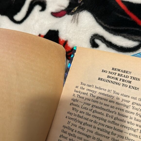 Vintage Goosebumps Book Set - Picture 10 of 10